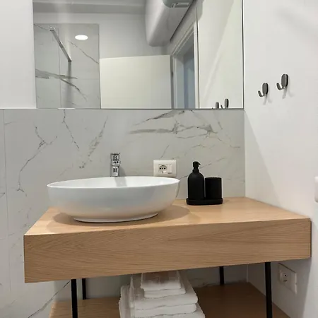 Modern Apartment In Villa Тирана Екстер'єр фото